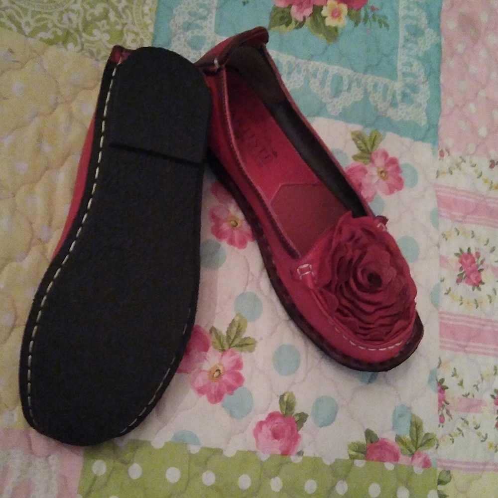 Ladies Leather flats